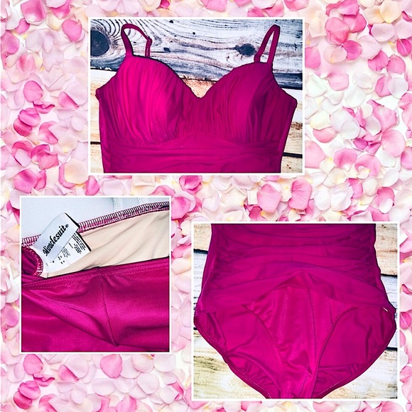Miraclesuit Swimsuit in a Ruched Magenta size US 16 LIKE NEW condition - Picture 3 of 11